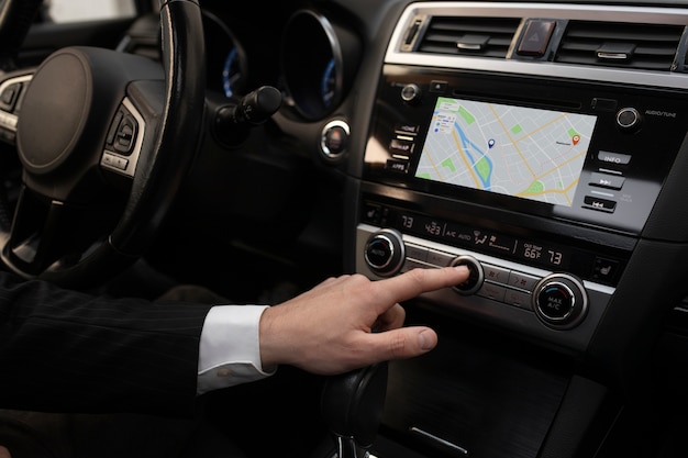 Особенности использования Source в разных моделях магнитол