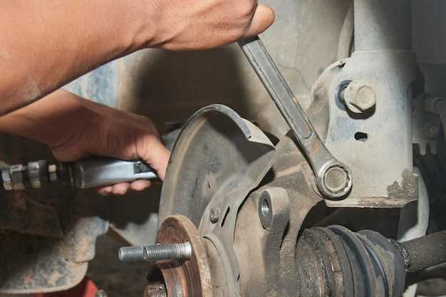 Обработка и осмотр соединений и креплений перед разборкой