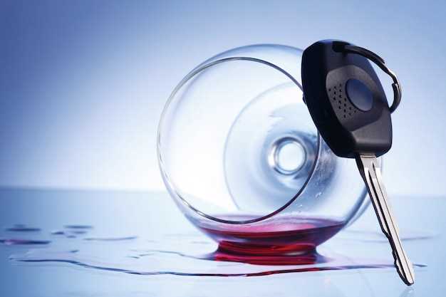 Проверка состояния амортизаторов капота