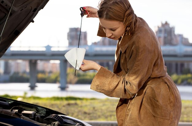 Дополнительные причины, мешающие открыть капот: что важно проверить