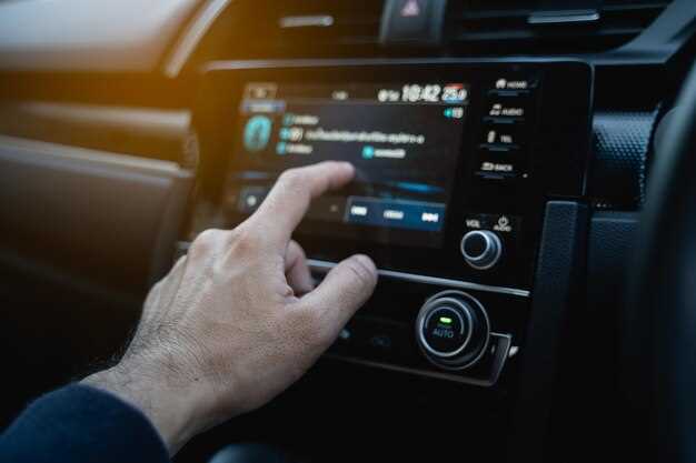 Регулярное подключение к автомобилю для поддержания времени
