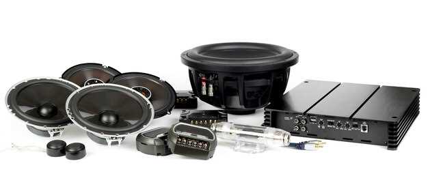 Особенности монтажа динамиков с нестандартными размерами или неудачной посадкой