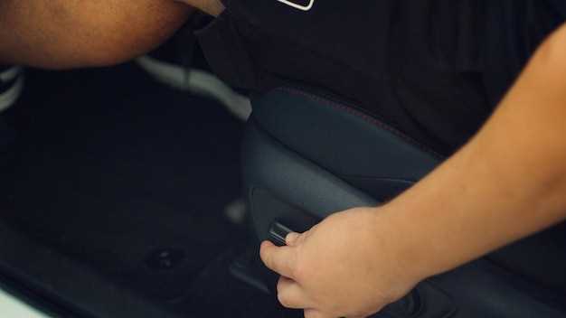 Регулировка натяжения ремня