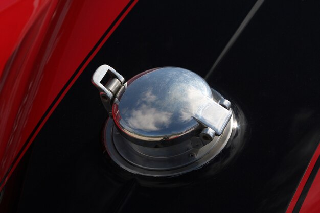 Уход и долговечность серебряных лепестков: советы и рекомендации