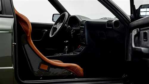 bmv-m3-evolution-37-ot-exns-garage-shvedskii-restomod-na-baze-nemetskog