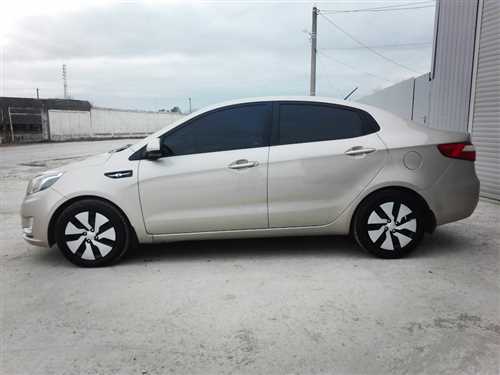 ustanovka-semnoj-tonirovki-kia-rio