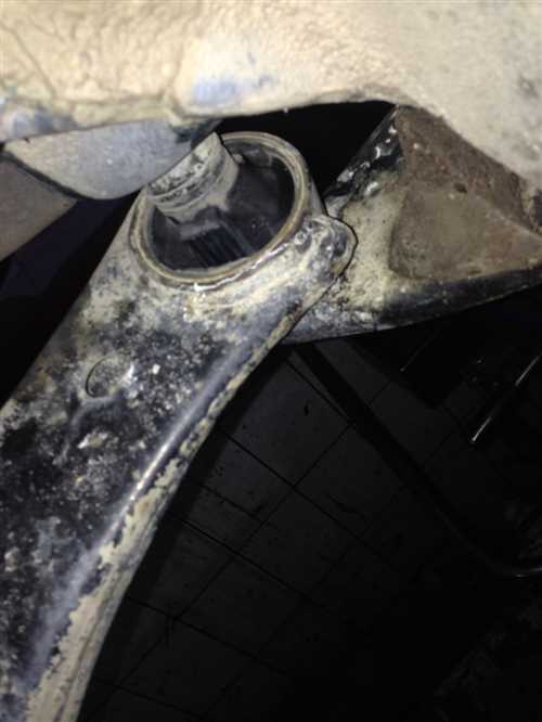 zamena-sajlentblokov-perednix-richagov-subaru-impreza-2008