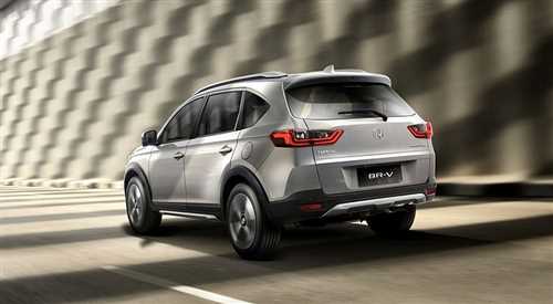 Бюджетный кроссовер Honda BR-V сменил поколение — новый имидж и увеличенный дорожный просвет
