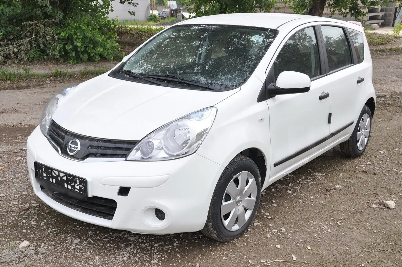 chto-luchshe-nissan-nout-ili-shkoda-fabiya