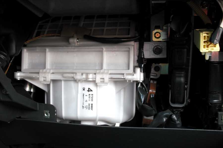 ne-rabotaet-omivatel-far-nissan-x-trejl-t31