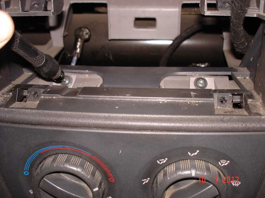 Как снять регулятор печки на Пежо Боксер