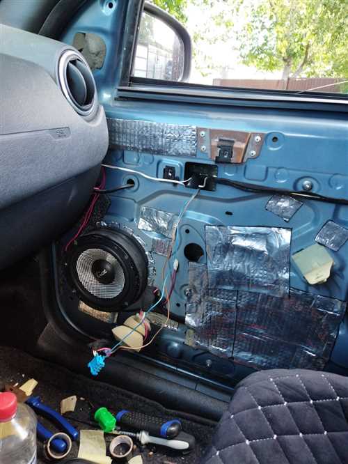 Установка 16 динамиков в Duster — как сделать качественную аудиосистему в своем автомобиле