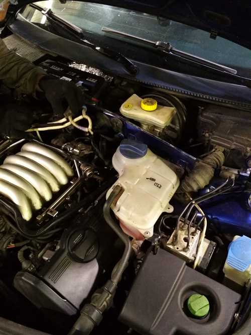 zamena-patrubka-pechki-folksvagen-passat-b5