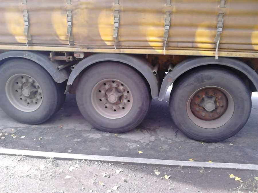 kamaz-skolko-koles-g7ld18yo