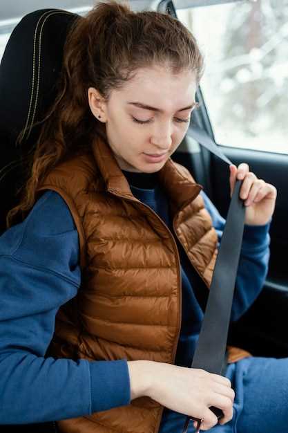 kak-zamenit-trosik-bagazhnika-na-mitsubishi-lancer-9-poshagovaya-instruk
