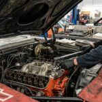 Почему обороты двигателя Chevrolet могут зависать после отпускания педали газа